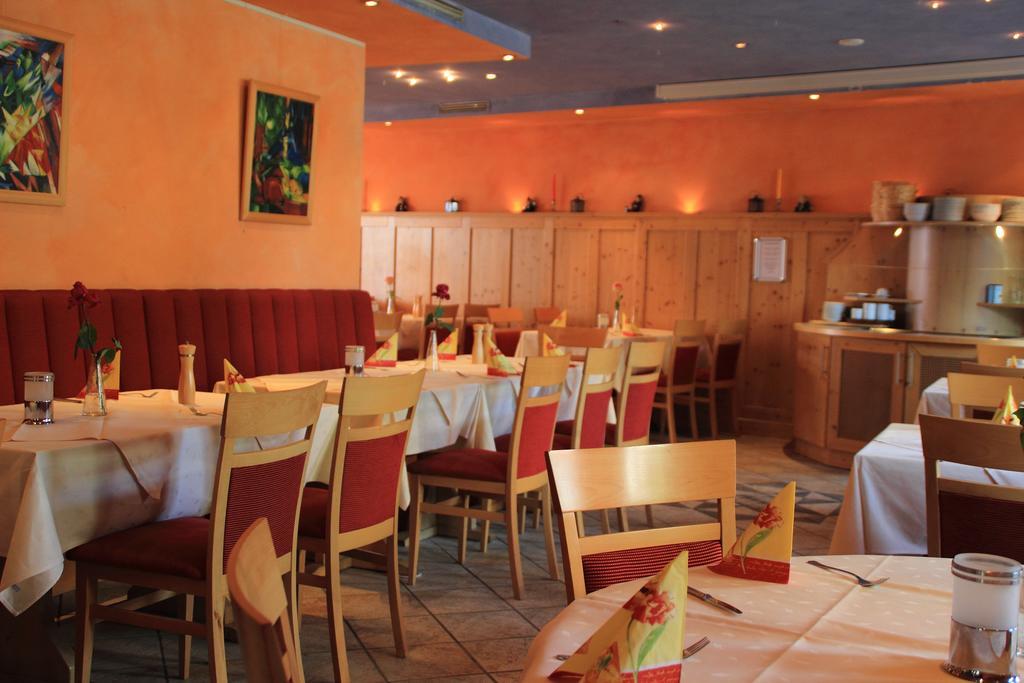 Hotel Restaurant Reichsadler Бухен Номер фото