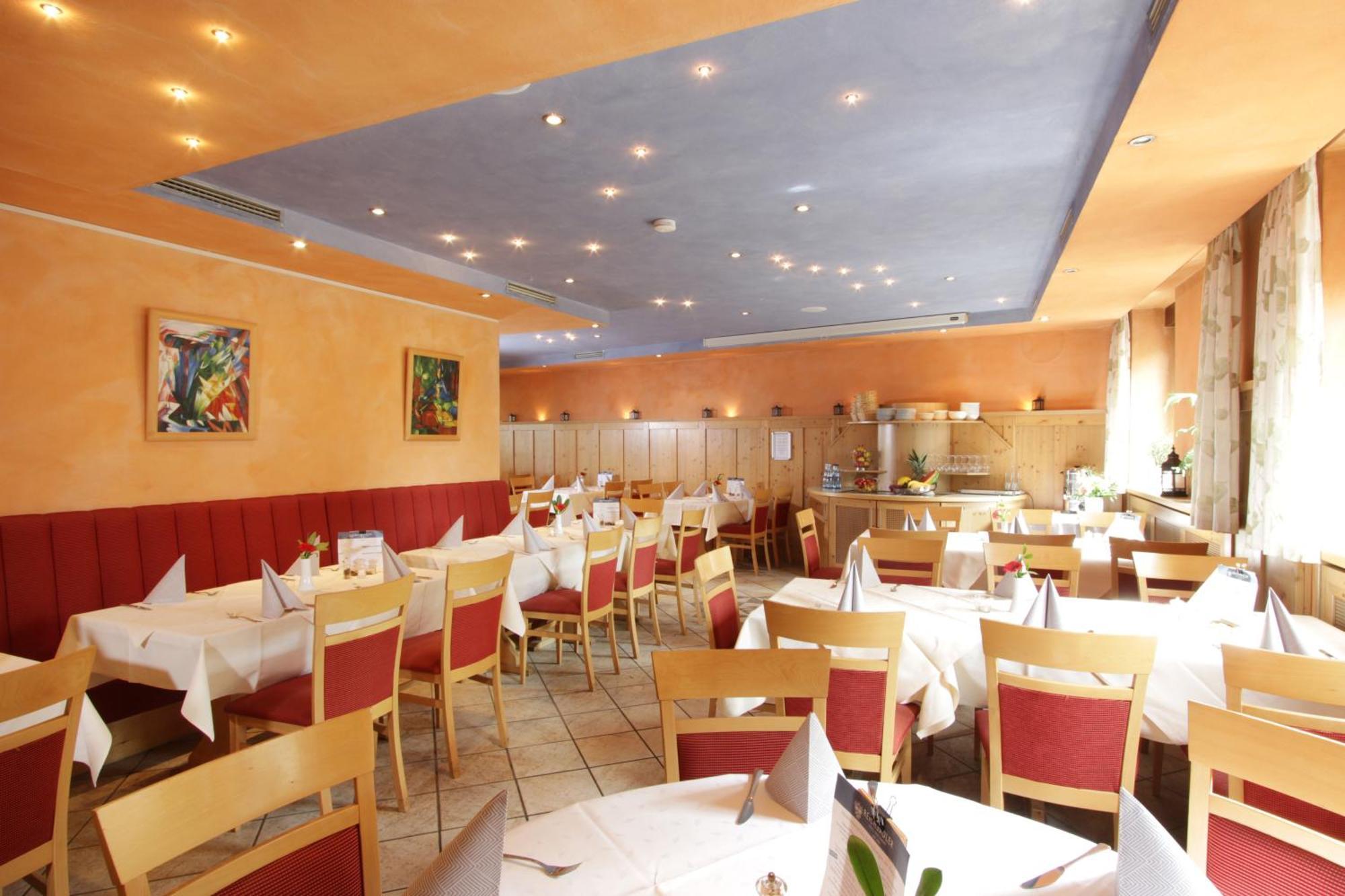 Hotel Restaurant Reichsadler Бухен Экстерьер фото