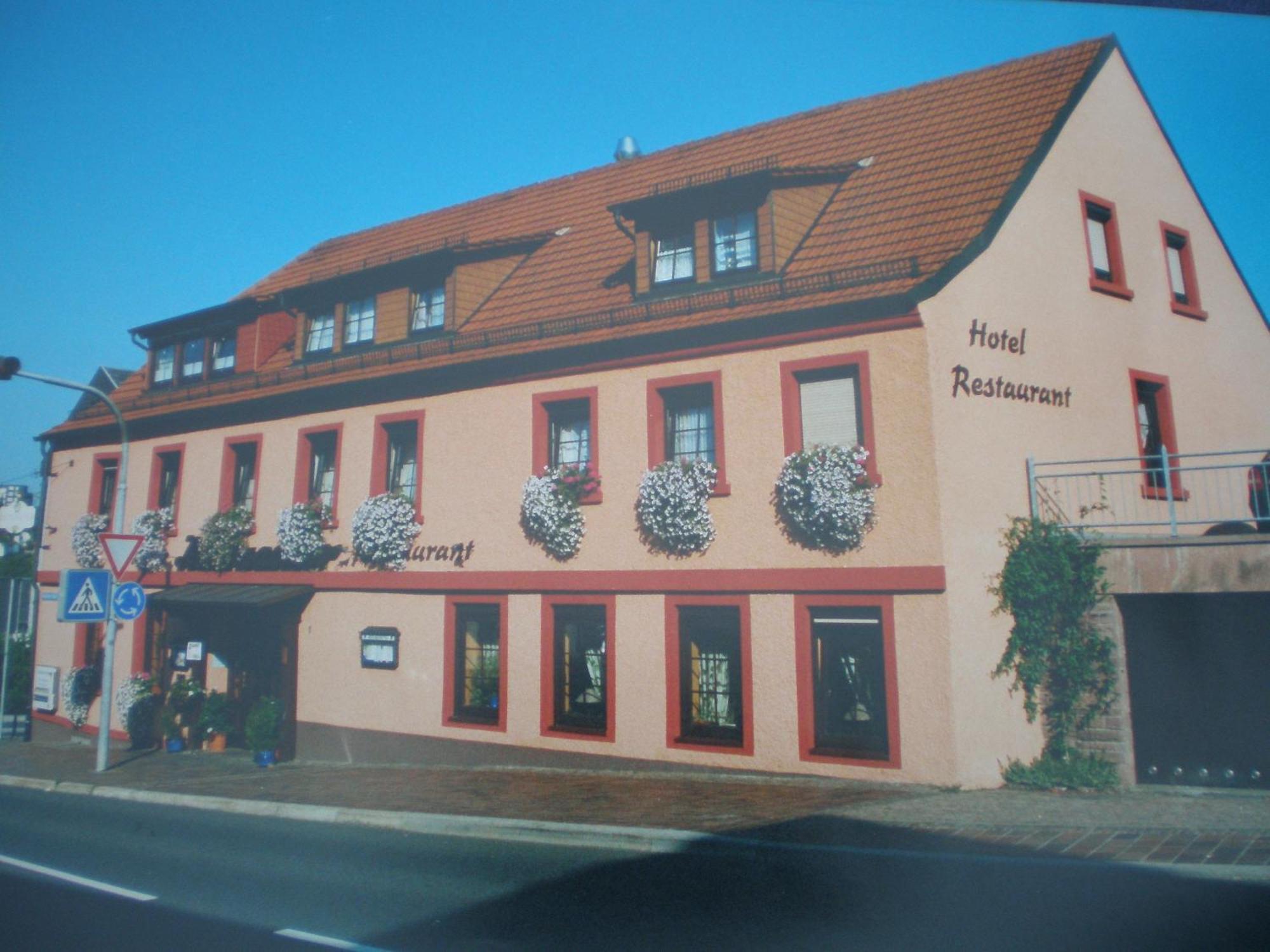 Hotel Restaurant Reichsadler Бухен Экстерьер фото
