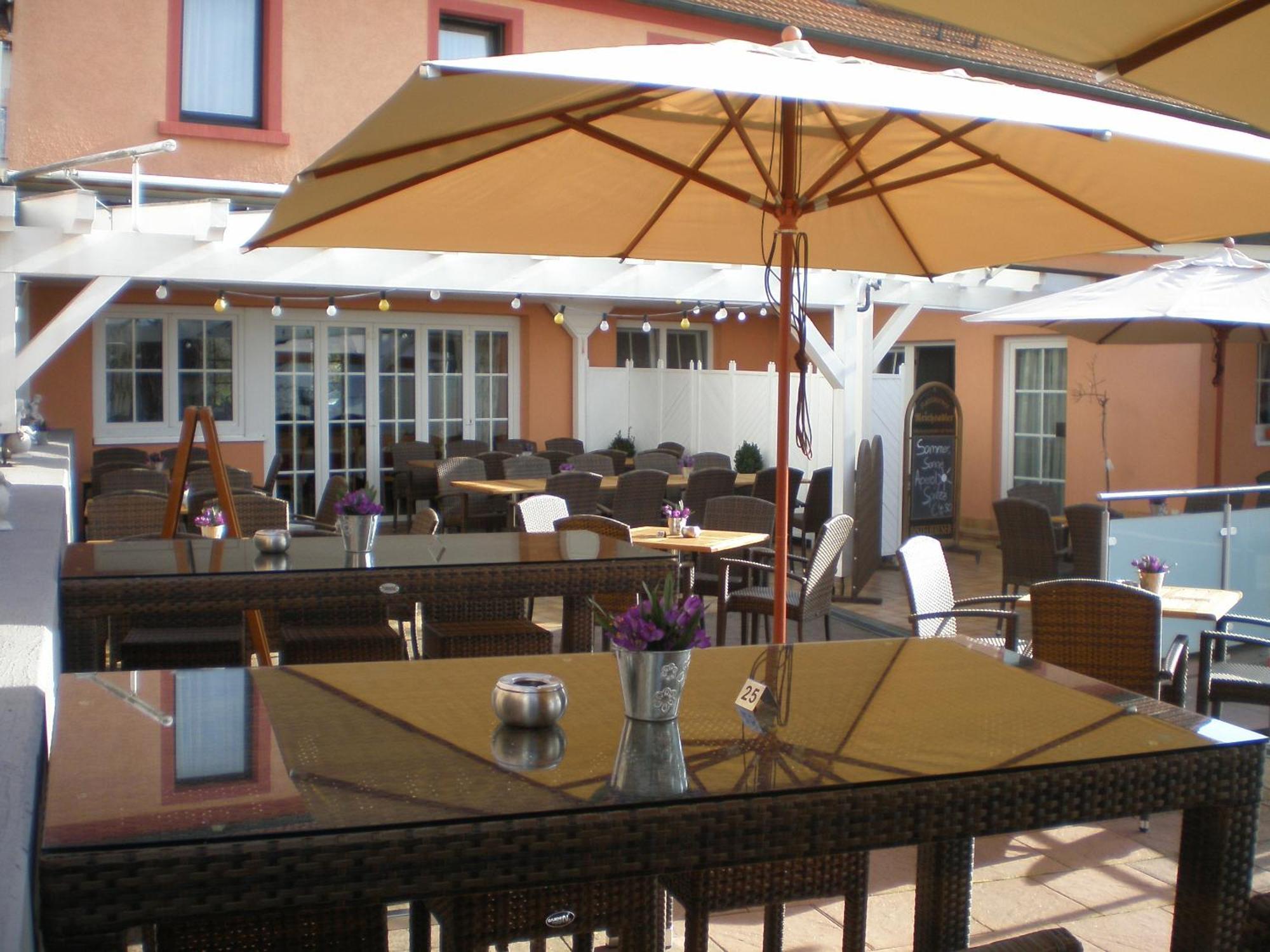 Hotel Restaurant Reichsadler Бухен Экстерьер фото