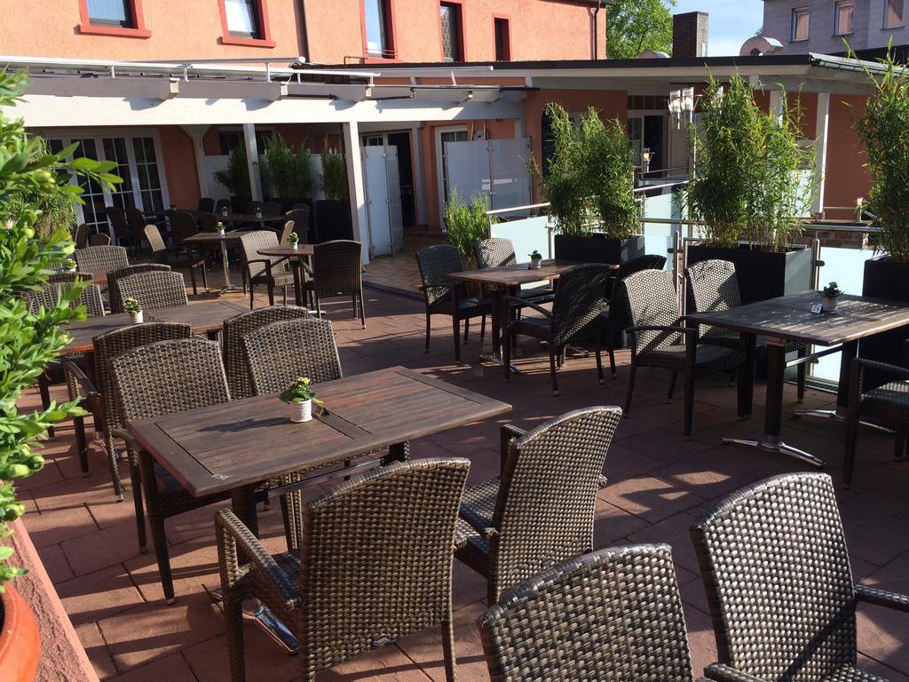 Hotel Restaurant Reichsadler Бухен Экстерьер фото