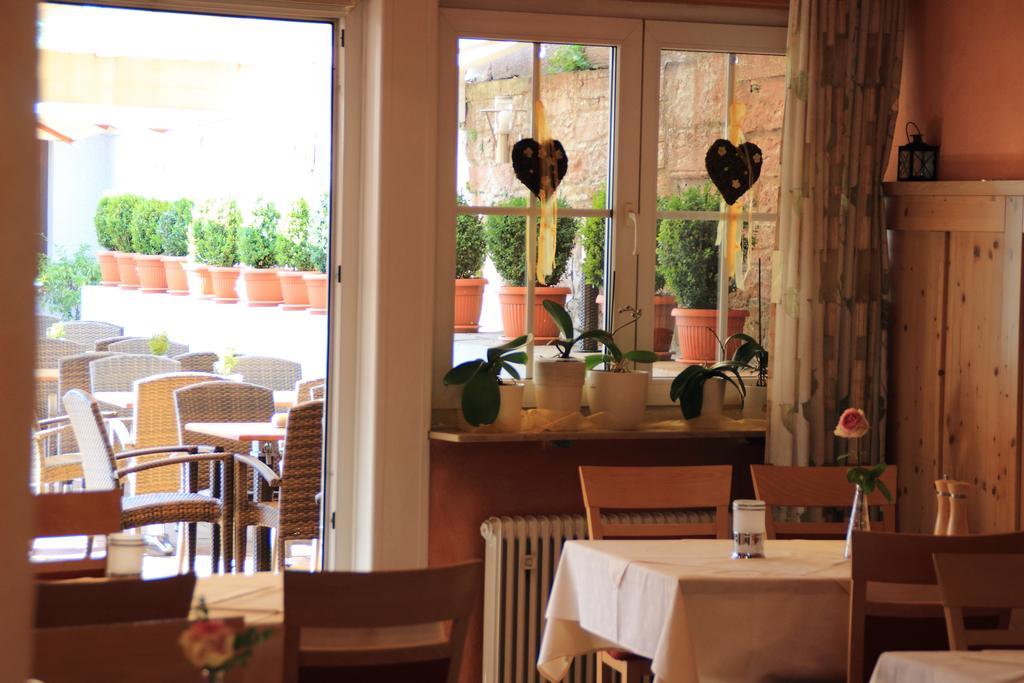 Hotel Restaurant Reichsadler Бухен Экстерьер фото
