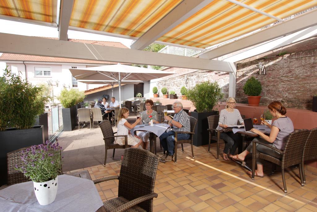 Hotel Restaurant Reichsadler Бухен Экстерьер фото